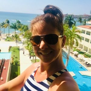 Meet your Posher, Julie